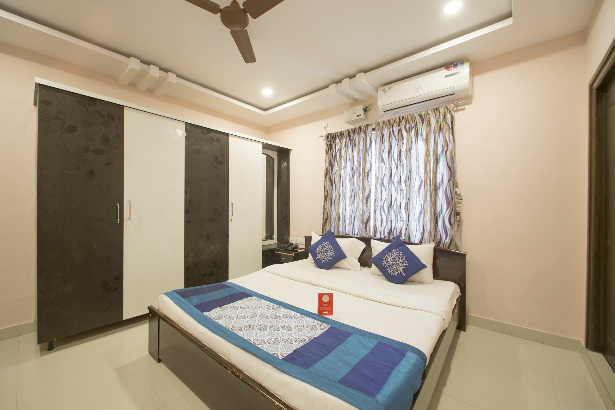 Oyo 10373 Apartment The Icon Homes Hyderabad Exterior photo