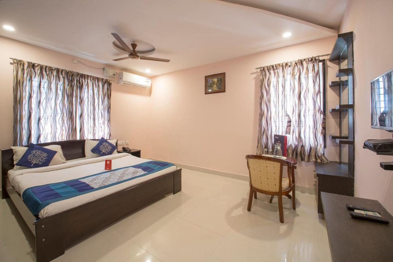 Oyo 10373 Apartment The Icon Homes Hyderabad Exterior photo